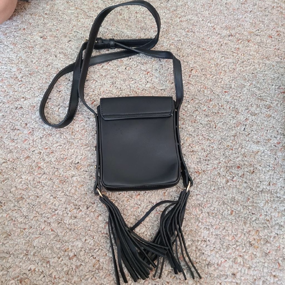 3 for $20 Forever 21 Black Tassel Purse - Picture 2 of 2